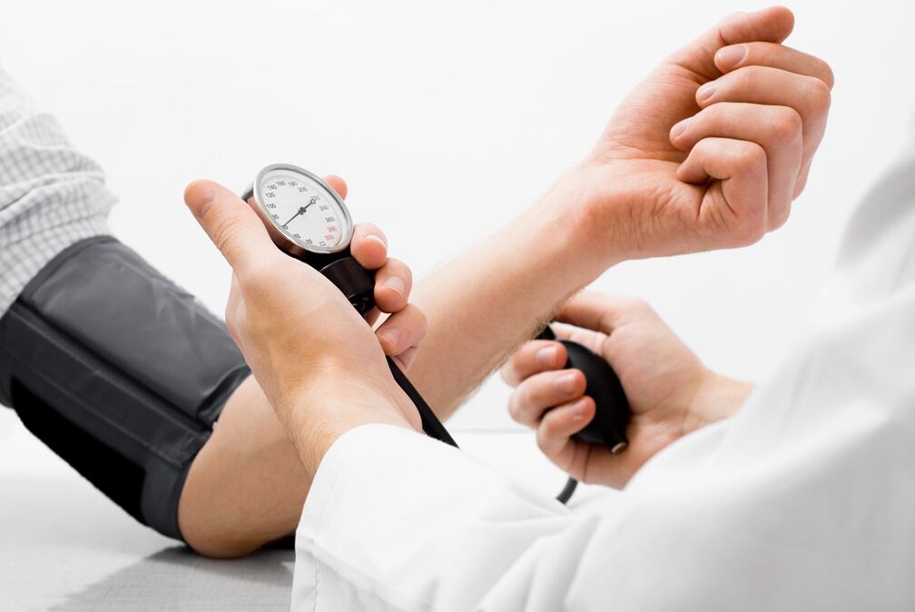 Jeśli osteochondroza nie będzie leczona, pojawią się problemy z ciśnieniem krwi